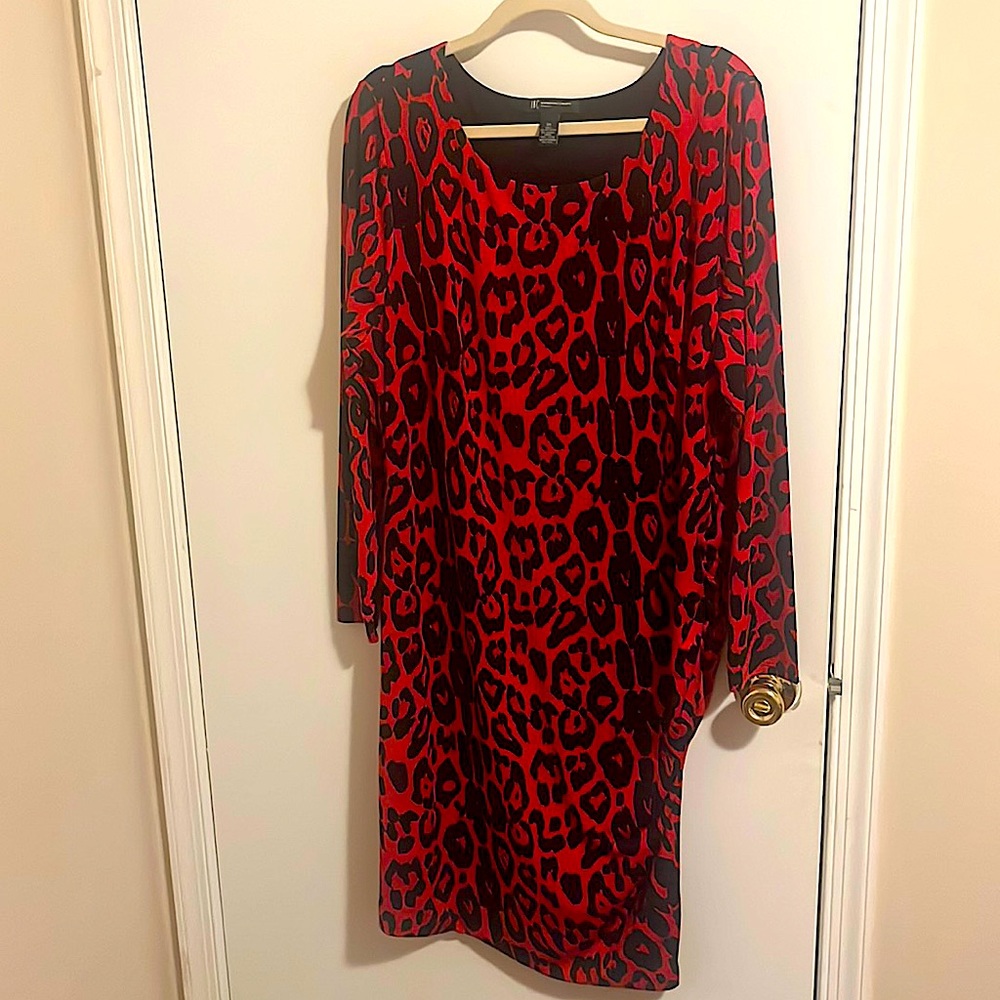 INC International Concepts Woman size 2x red & black dress. Long sleeve ruched